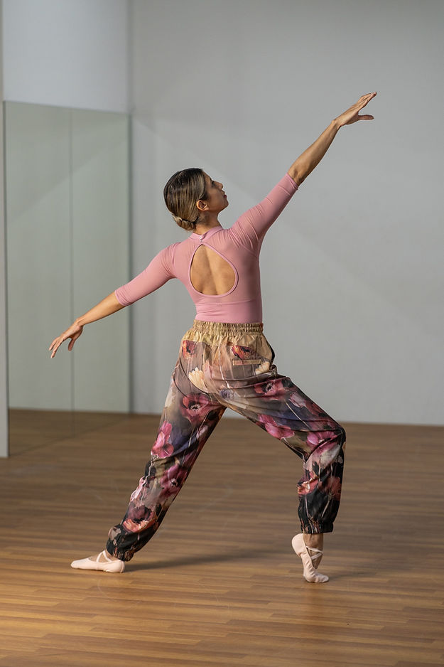 Melissa Floral Pants | Sustainable Floral Pants with Elasticated Cuffs for Effortless Movement & Elevated Style