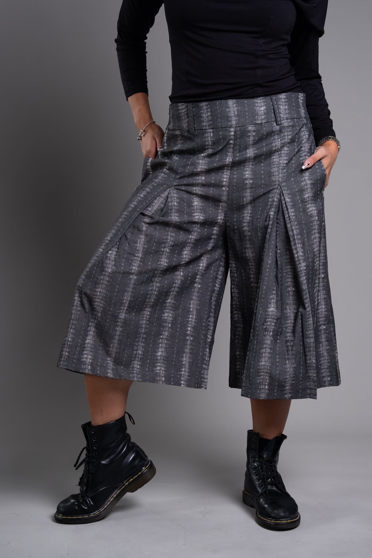 Aiko Pleated Culotte Pants