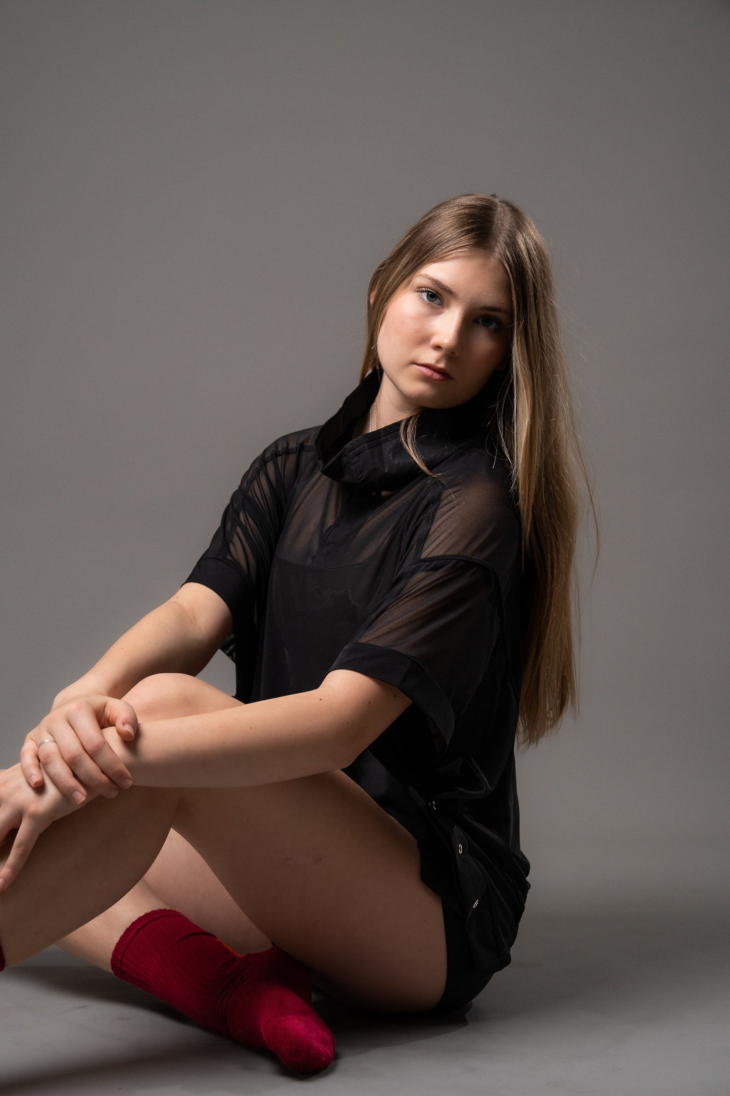 Lisa SportsLux Kimono – Lightweight Sustainable layer with Clean Lines & Modern Side Openings