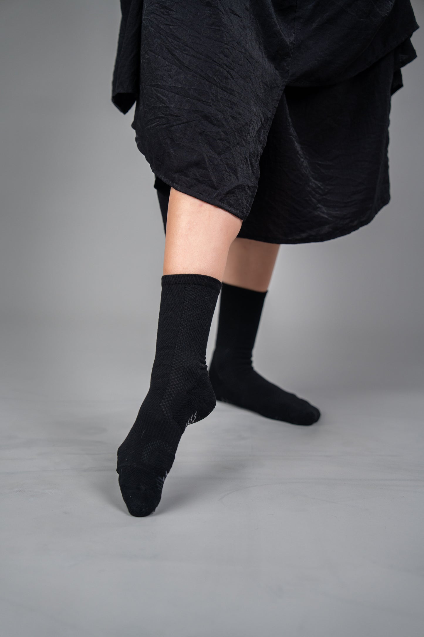 Liquorice Black- Dance Grip Socks