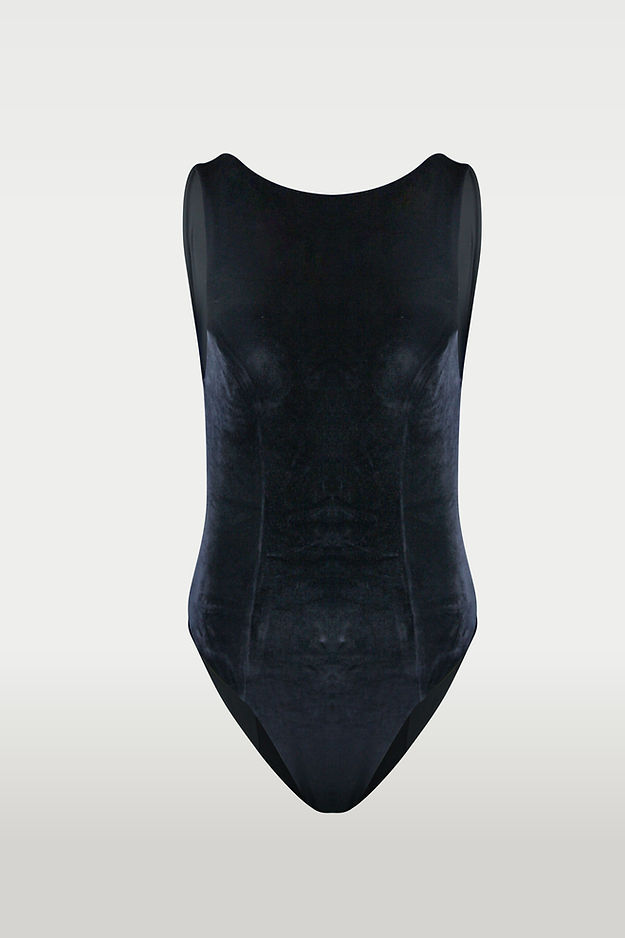 Julia Kuro Velvet Leotard – Sculpting Open Back Dancewear with Built-In Support